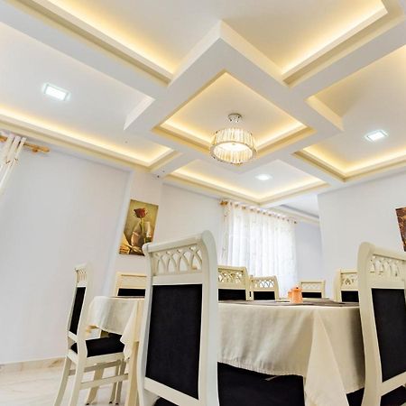 The City Gate Hotel Саранде Екстериор снимка