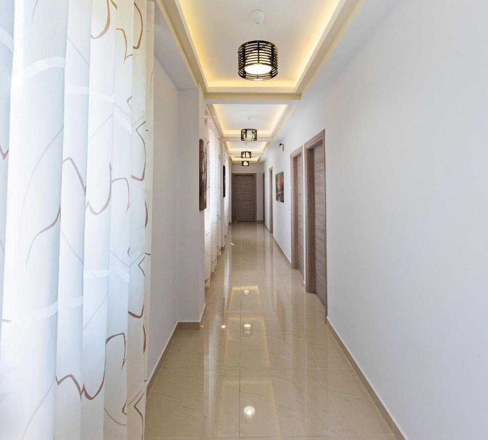 The City Gate Hotel Саранде Екстериор снимка