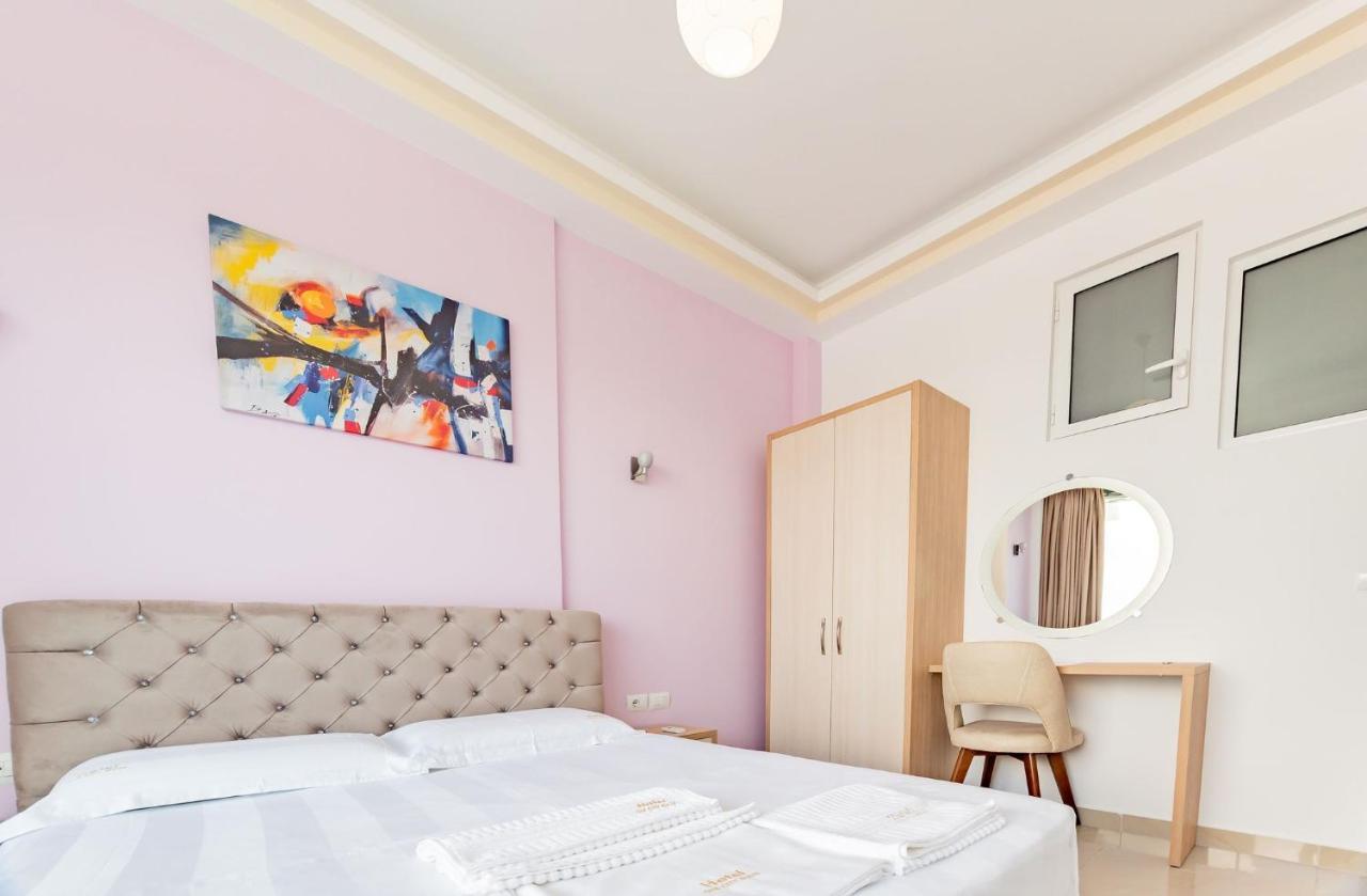 The City Gate Hotel Саранде Екстериор снимка