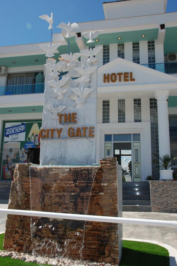 The City Gate Hotel Саранде Екстериор снимка