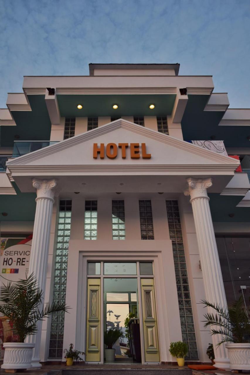 The City Gate Hotel Саранде Екстериор снимка